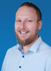 headshot of Ian Freer